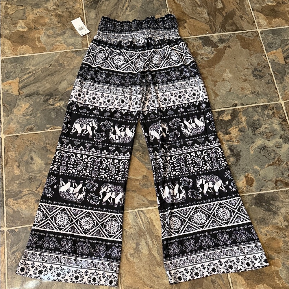 Planet Gold Black and White Wide Leg Pants - Picture 6 of 6
